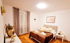Apartman Golden Star